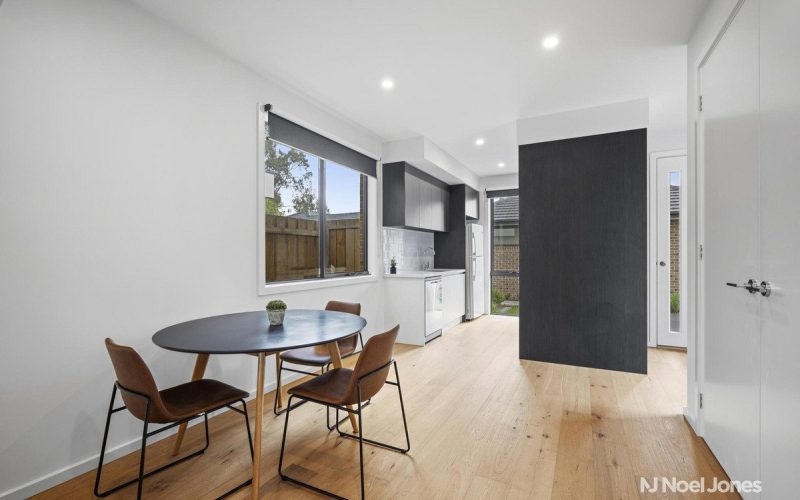 3/3 Brompton Court  KILSYTH