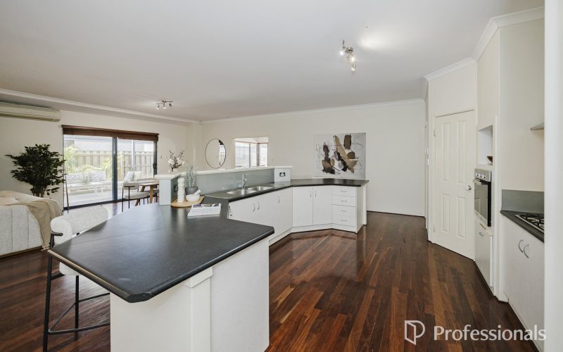 6 Delmage Circle Ellenbrook WA
