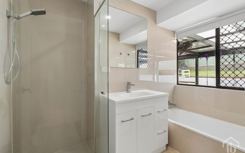 5 Westray Avenue, Banora Point NSW 2486