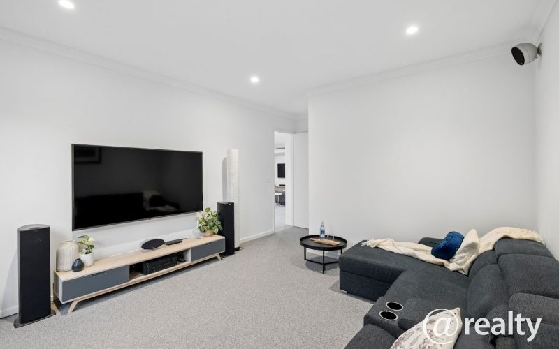 11 BUXTON ROAD, WEMBLEY DOWNS, WA, 6019