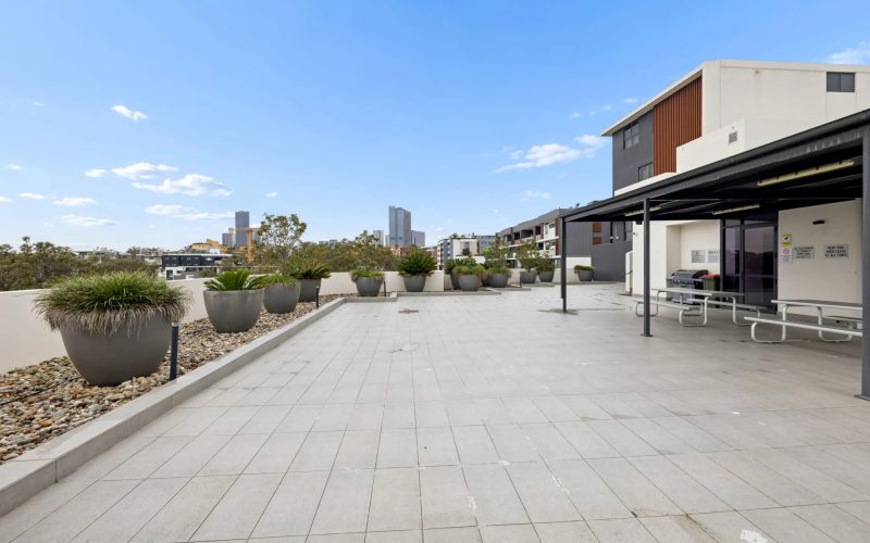 Contemporary Living with Balcony Flow