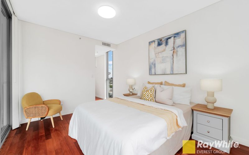 Sunlit Modern Living: Three Bedrooms Plus Dedicated Study