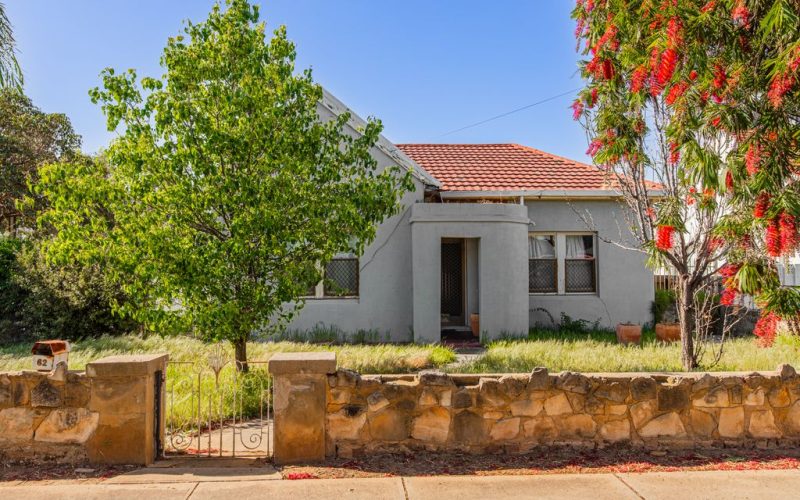 Rare 683mÂ² - Corner Site - Investment & Development Opportunity