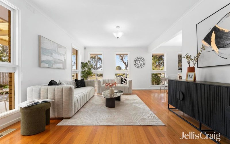 954 High Street Road, Glen Waverley