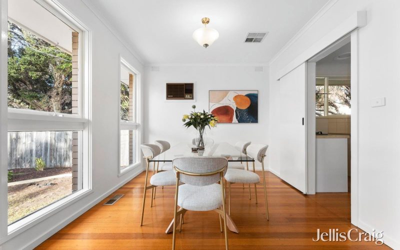 954 High Street Road, Glen Waverley