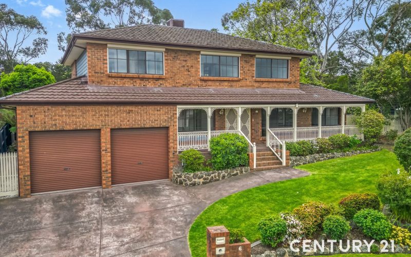 Family Living in a Convenient Endeavour Hills Location