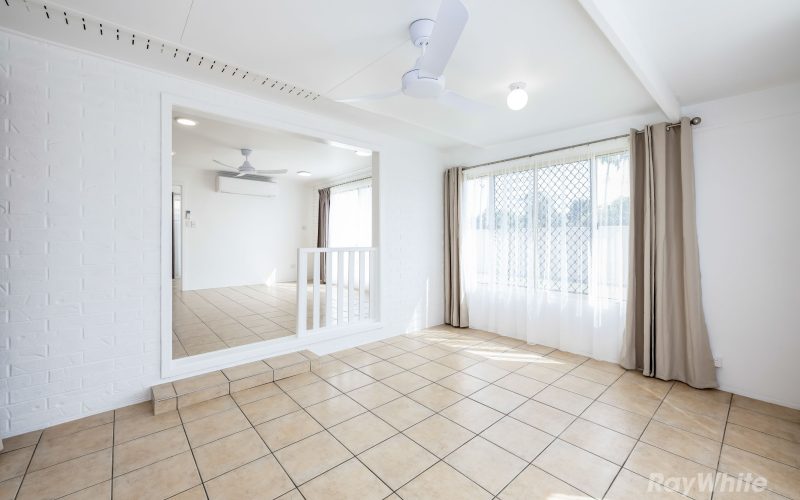 COASTAL LIVING! WITH PRIVACY & SPACE FOR THE FAMILY