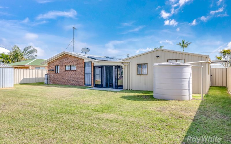 COASTAL LIVING! WITH PRIVACY & SPACE FOR THE FAMILY