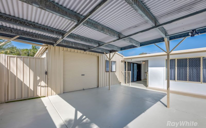 COASTAL LIVING! WITH PRIVACY & SPACE FOR THE FAMILY