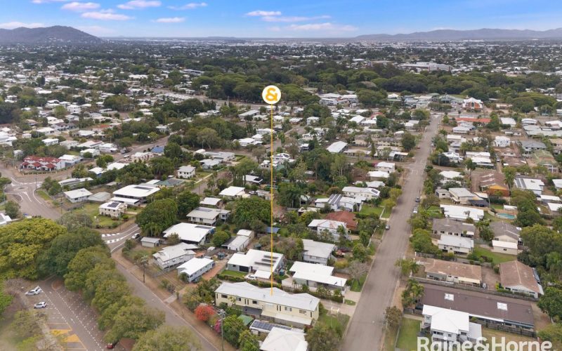 Level ground, 4/37 China Street, Mundingburra QLD