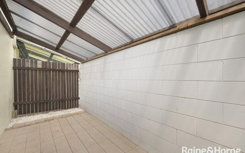 Level ground, 4/37 China Street, Mundingburra QLD