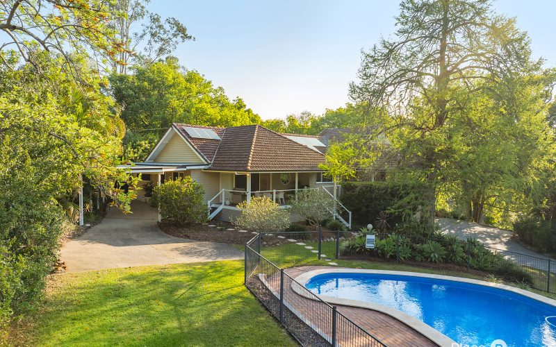 Brookfield's Ultimate Resort-Style Retreat