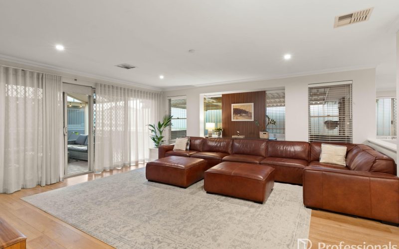 11 Stonewall Circuit Landsdale WA