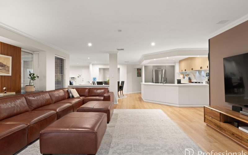 11 Stonewall Circuit Landsdale WA
