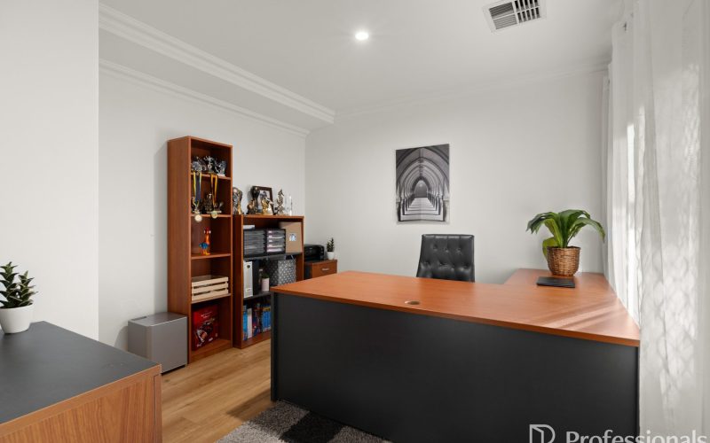 11 Stonewall Circuit Landsdale WA