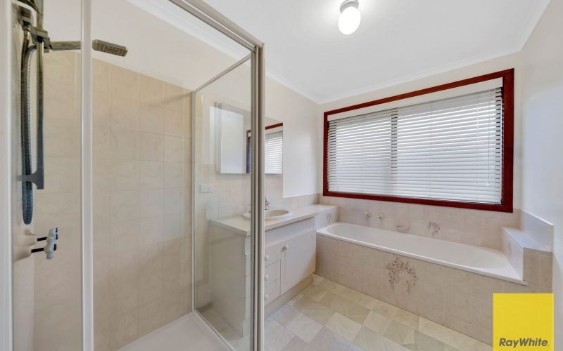 A Family Haven of Space, Comfort & Endless Possibilities on 942sqm (Approx.)
