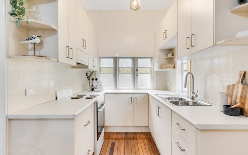 6 Perry Street, Harlaxton QLD 4350