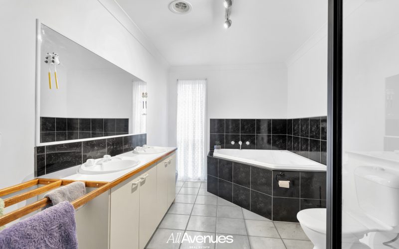 1 Oates Court,