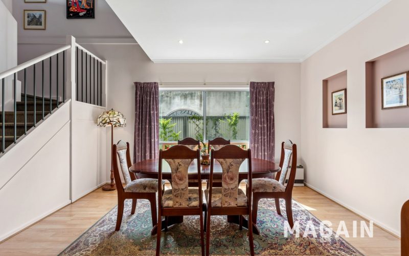 Spacious Five-Bedroom Coastal Living in Beautiful Port Elliot