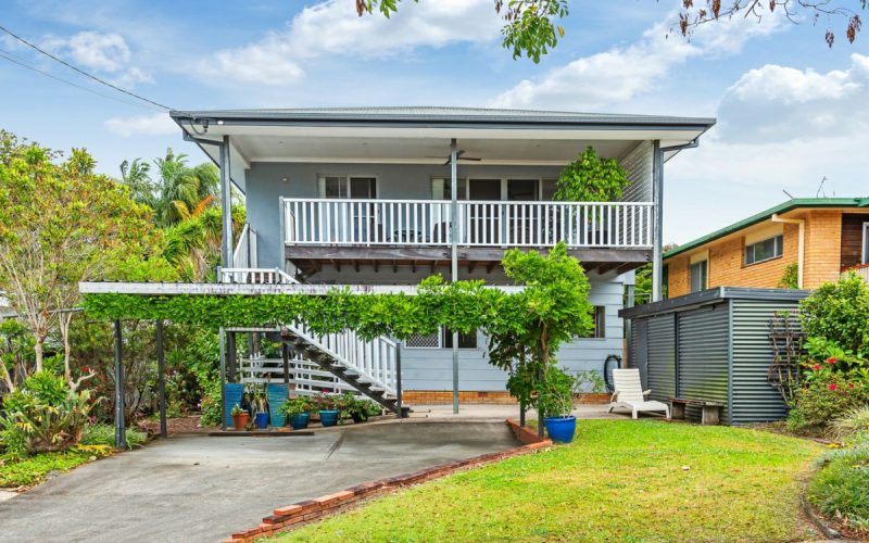8 Moora Street, Ashmore QLD 4214