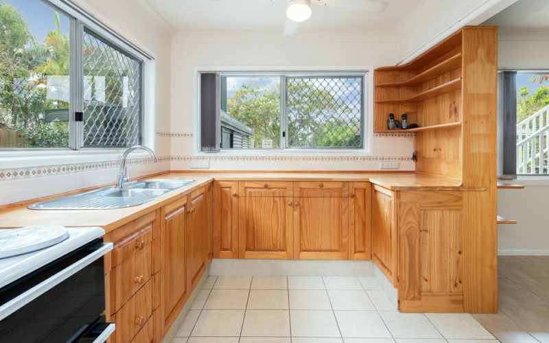 8 Moora Street, Ashmore QLD 4214