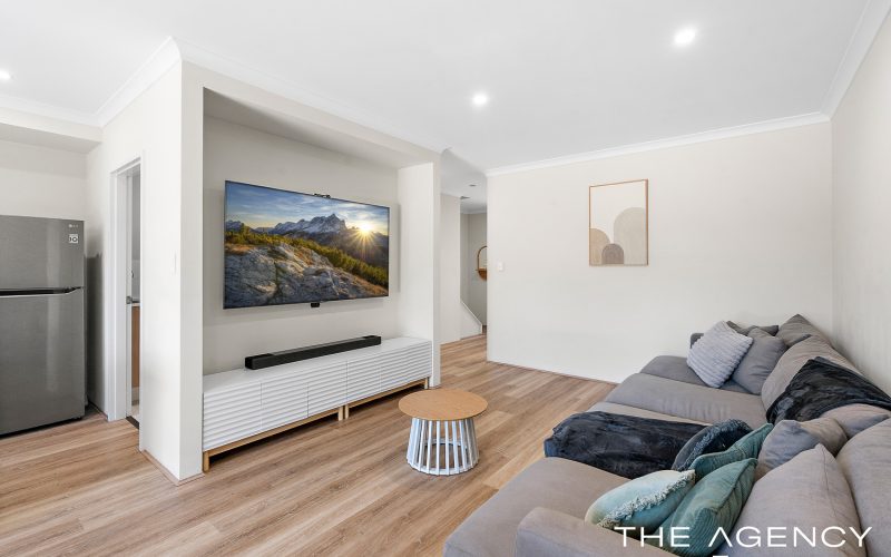 24 Quartermaine Boulevard, Mandogalup
