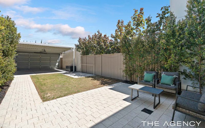 24 Quartermaine Boulevard, Mandogalup