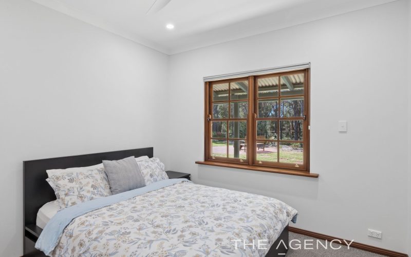 220 Cromwell Road, Sawyers Valley