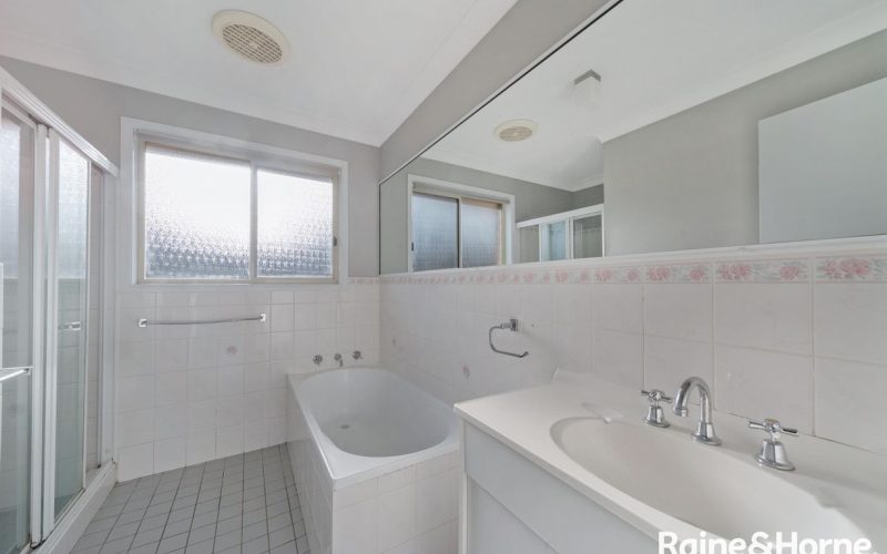 26 Endeavour Avenue, Goulburn NSW