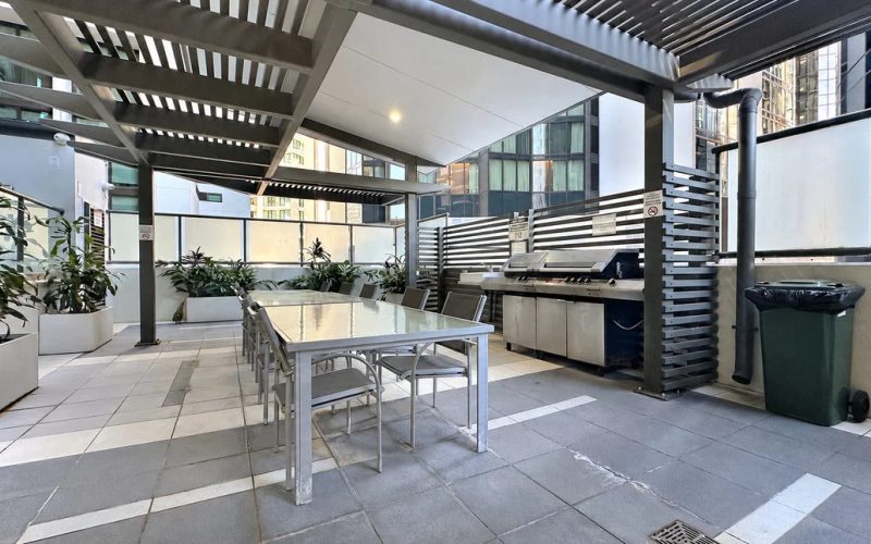 2405/212 Margaret Street
