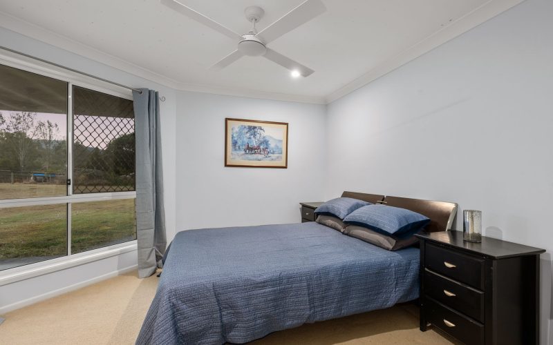 23-25 Diamantina Circle