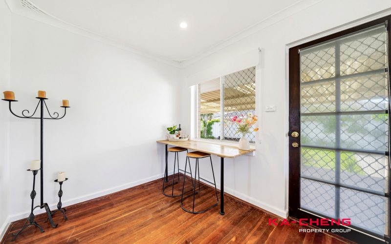 Easy-Care Living in a Convenient Morley Location
