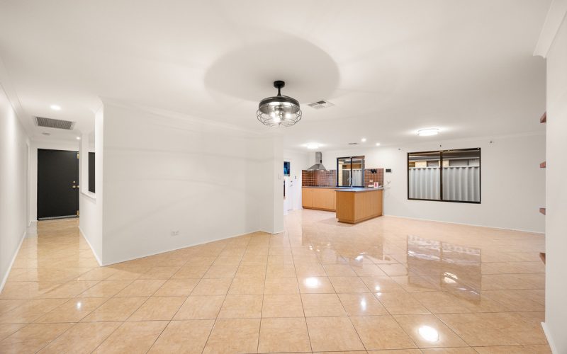 2 Burnsville Drive, Secret Harbour WA 6173