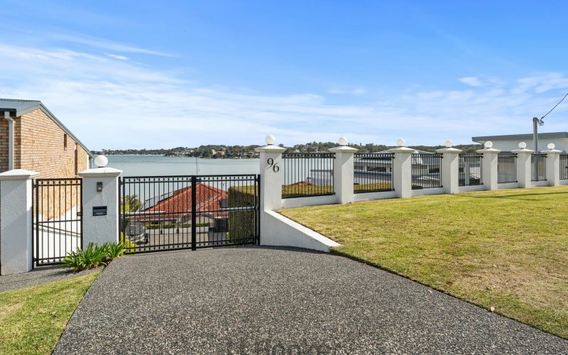 96 Sealand Road, Fishing Point