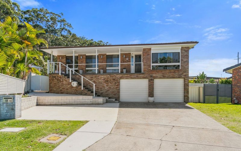 Four-Car Garaging, Massive Workshop & Room to Work and Play