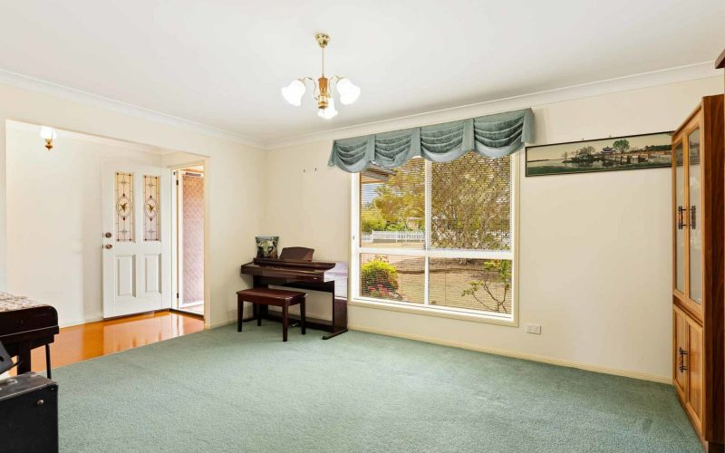 25 Westfield Drive, Westbrook