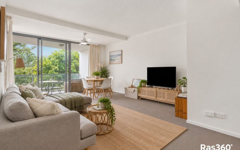 1035/1 OCEAN STREET,