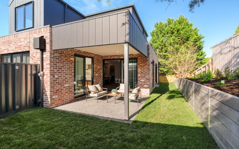 1&2/1 Cobain  Court, Ringwood