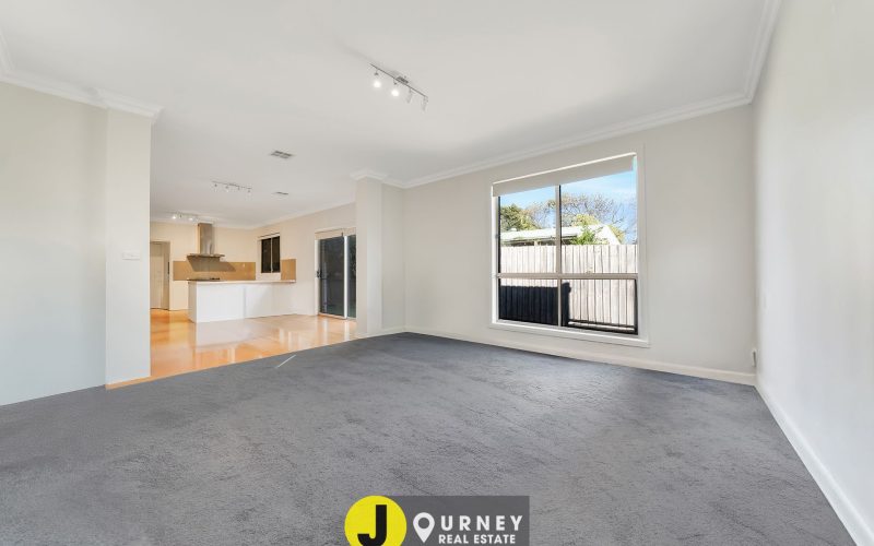 High-Yield Coastal Investment or Lifestyle Winner – Walk to the Beach