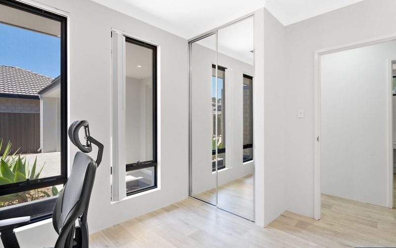 Modern 3-Bedroom Home Built in 2020 with Open Plan Living in Prime Location!!