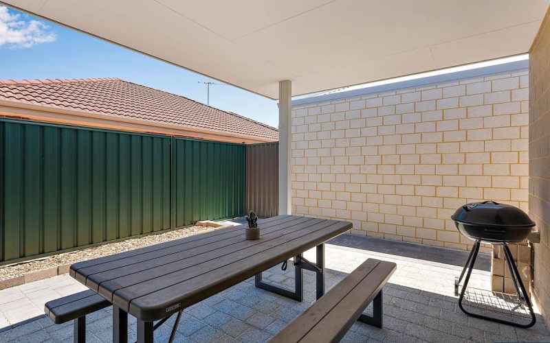 Modern 3-Bedroom Home Built in 2020 with Open Plan Living in Prime Location!!