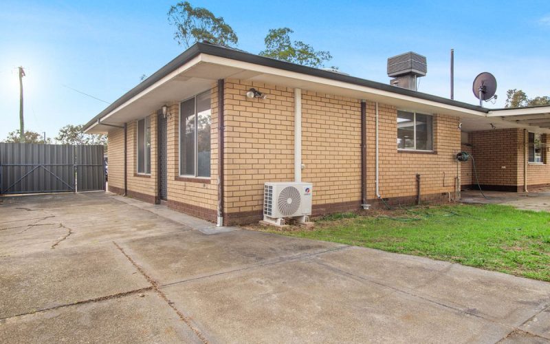Freshly Painted Five-Bedroom Home With Subdivision Potential On 799sqm!