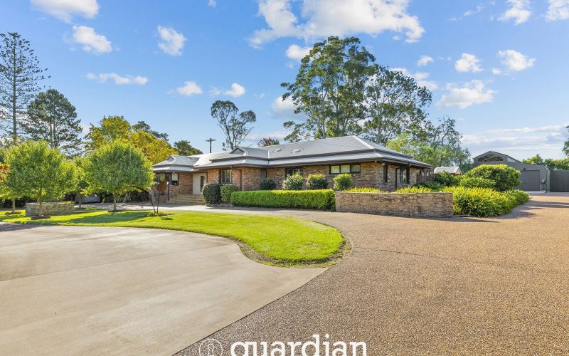 Prestigious Five-Acre Estate with Multiple Residences in Blue-Ribbon Middle Dural