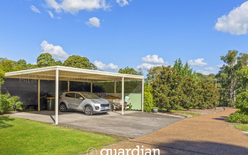 Prestigious Five-Acre Estate with Multiple Residences in Blue-Ribbon Middle Dural