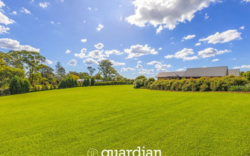 Prestigious Five-Acre Estate with Multiple Residences in Blue-Ribbon Middle Dural