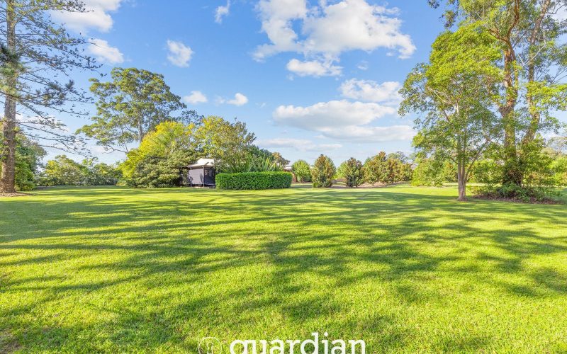 Prestigious Five-Acre Estate with Multiple Residences in Blue-Ribbon Middle Dural