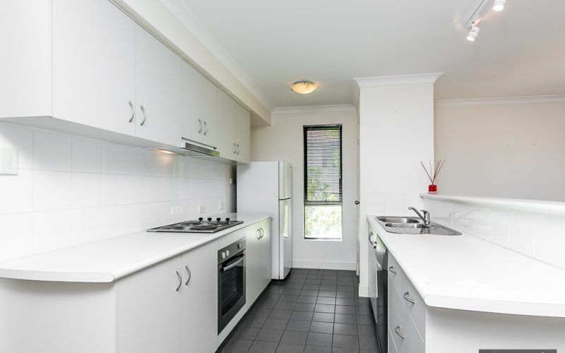 2 x 2 STUNNING APARTMENT WITH BUSH VIEWS