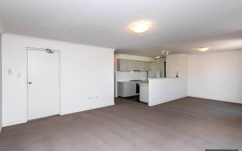 2 x 2 STUNNING APARTMENT WITH BUSH VIEWS