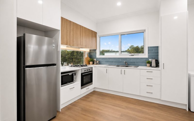 Contemporary Living in a Prime Oak Flats Location