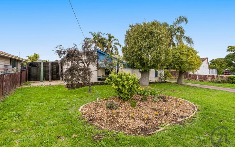 Space, Character & Endless Potential on a Generous 697m2 Block